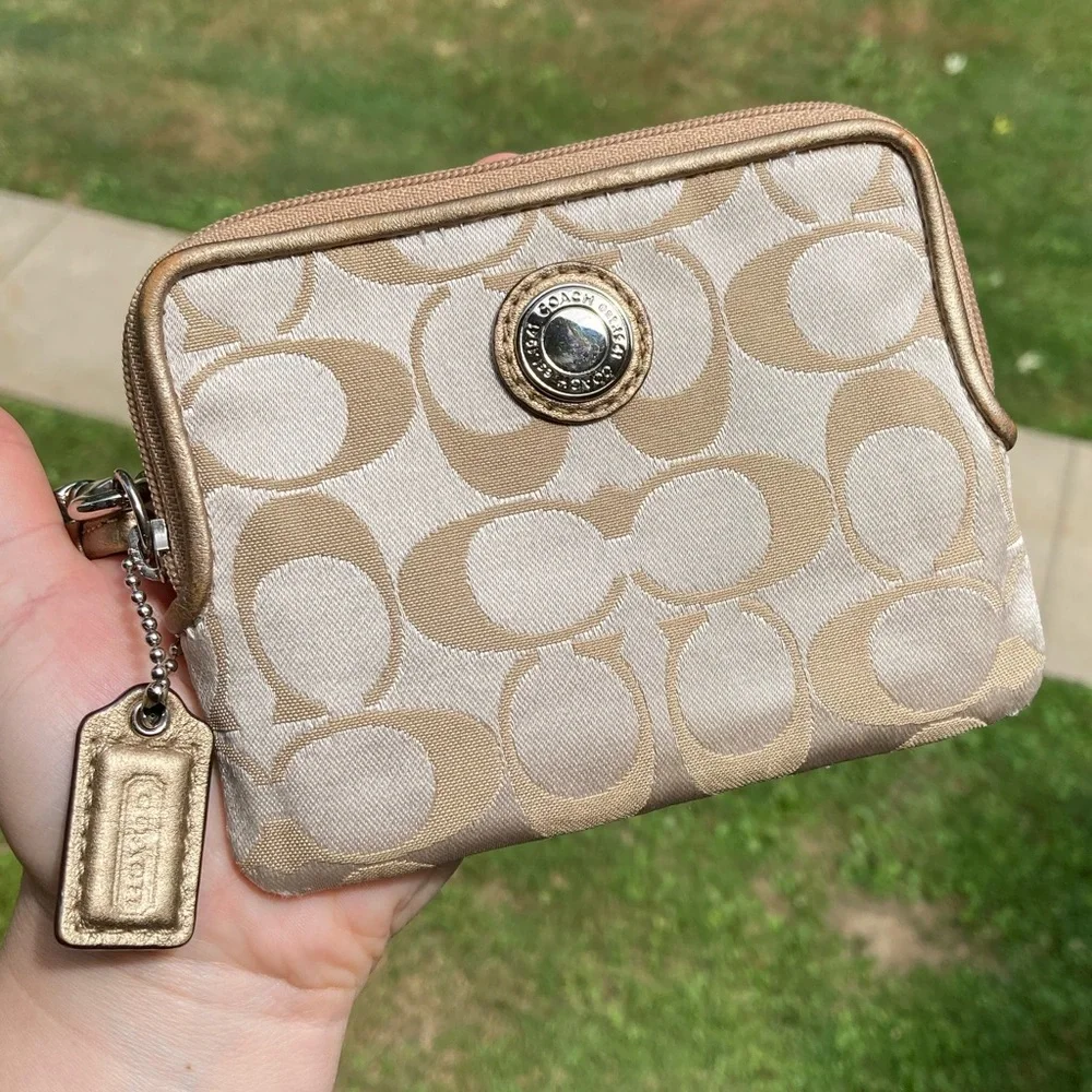 Coach Daisy Signature C Light Khaki & Gold Tone Square Zipper Wallet Wristlet